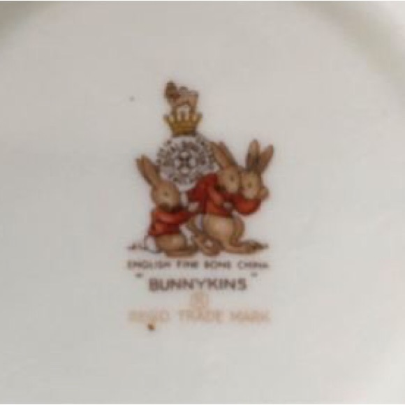 Vintage Royal Doulton Bunnykins Plate/bowl/cup Set for children. Made in England - Picture 6 of 6